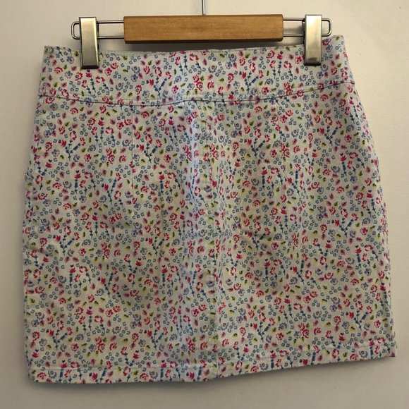 Ditsy print mini skirt - Picture 3 of 5